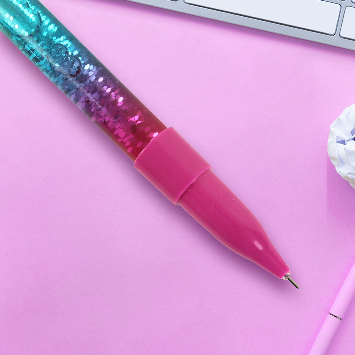 Paquete Escolar (8 Cuadernos, 9 Bolígrafos y 1 Mochila)