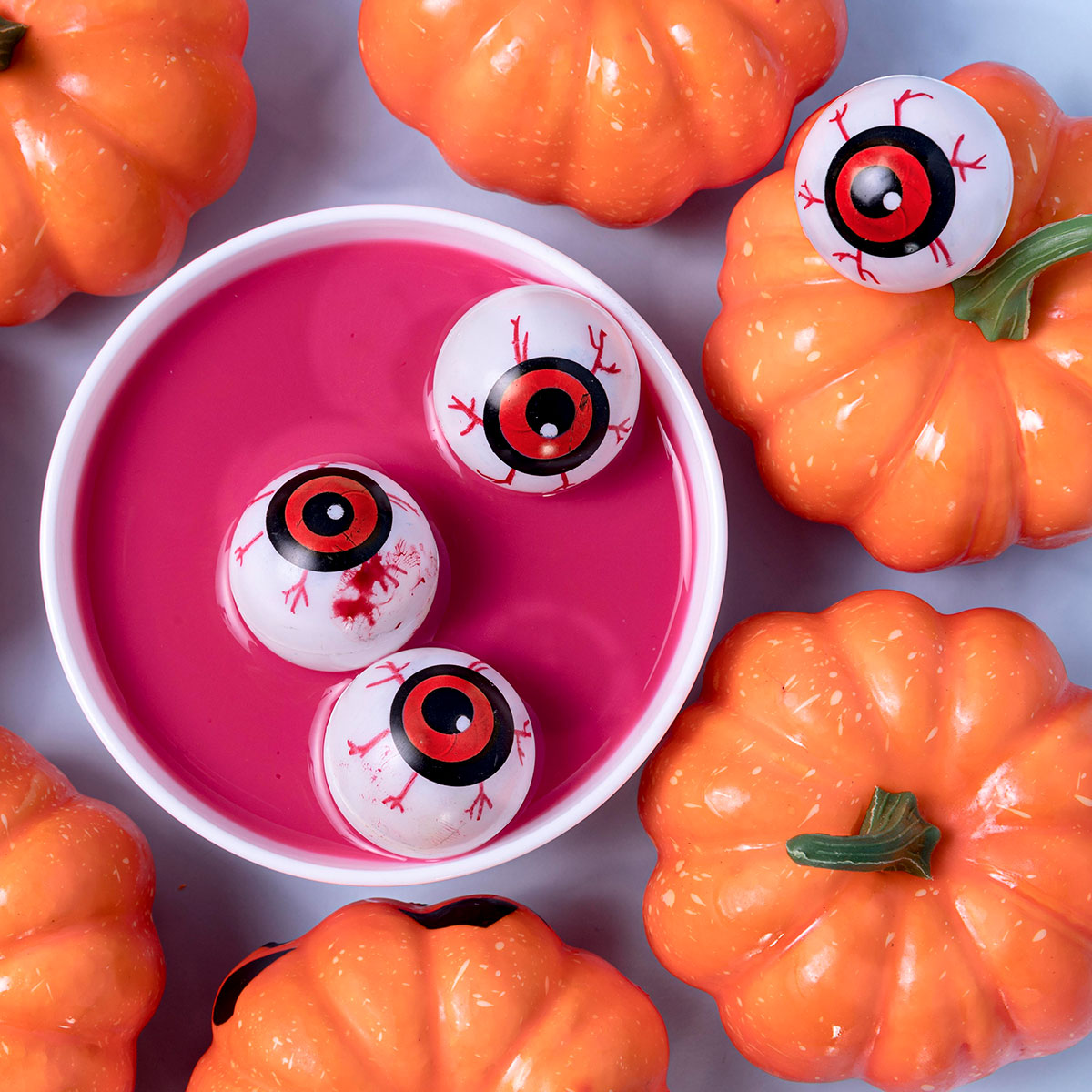 Pelotas de Plástico con Diseño de Ojo color Rojo, 10pzas