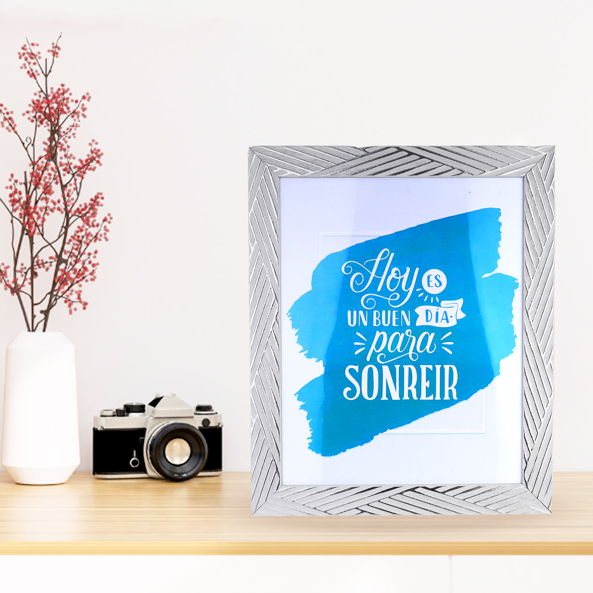 Portarretratos con Diseño de Líneas color Gris 20x25cm