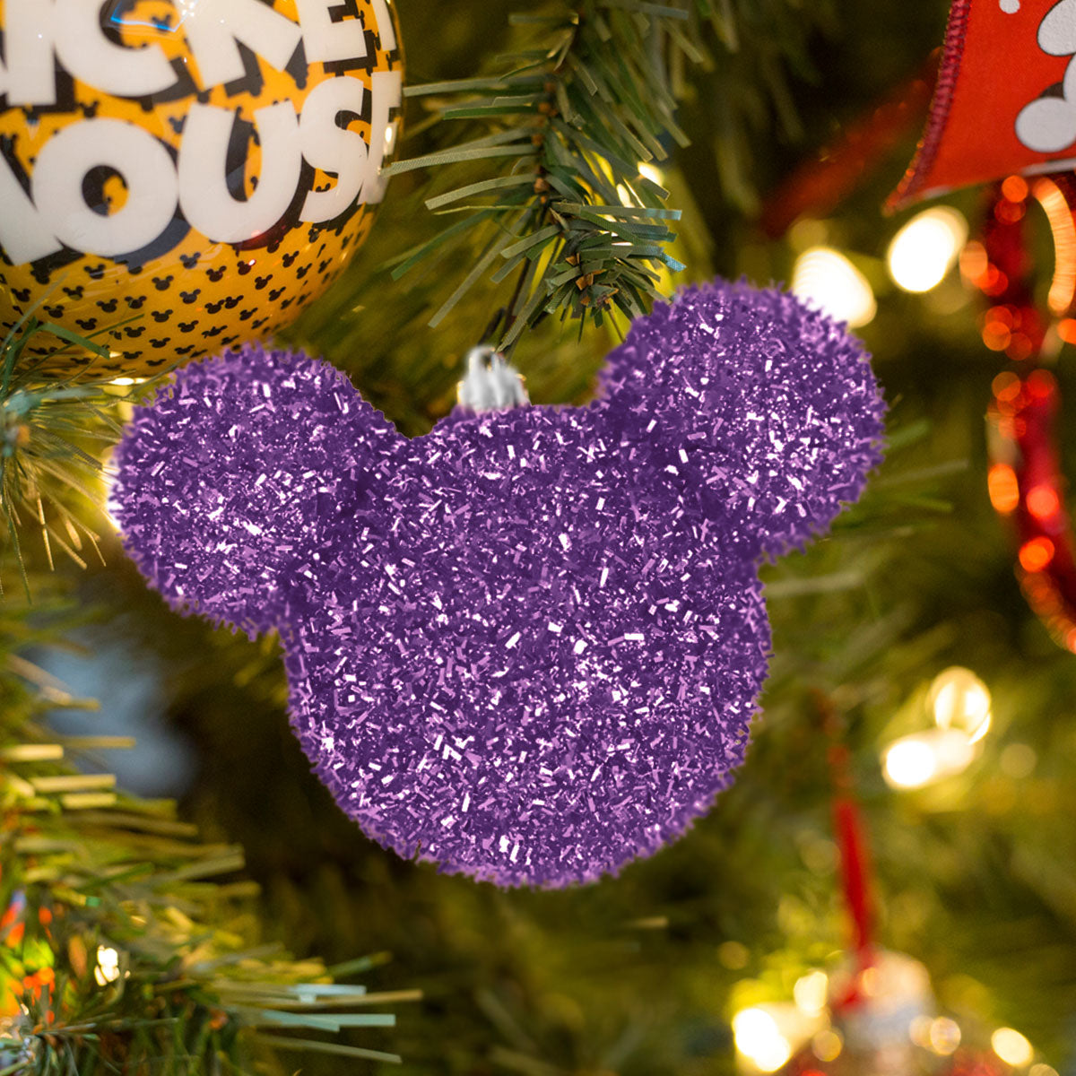 Esfera Navideña de Tinsel color Morado en Forma de Mickey Mouse