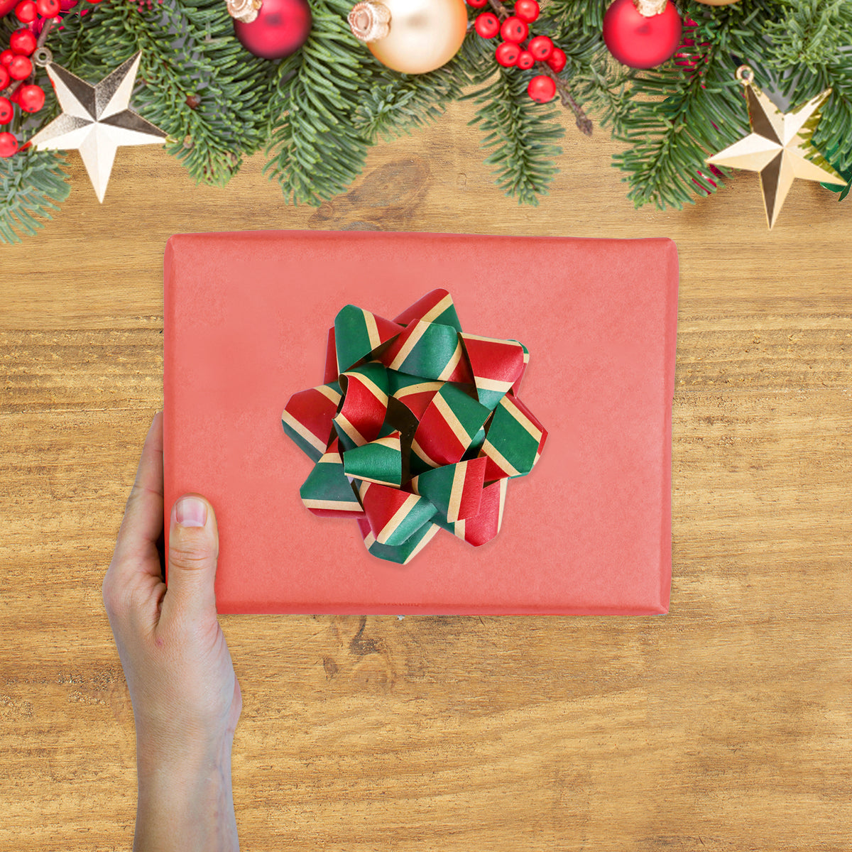 Moños color Rojo con Verde en Forma de Estrella para Regalos