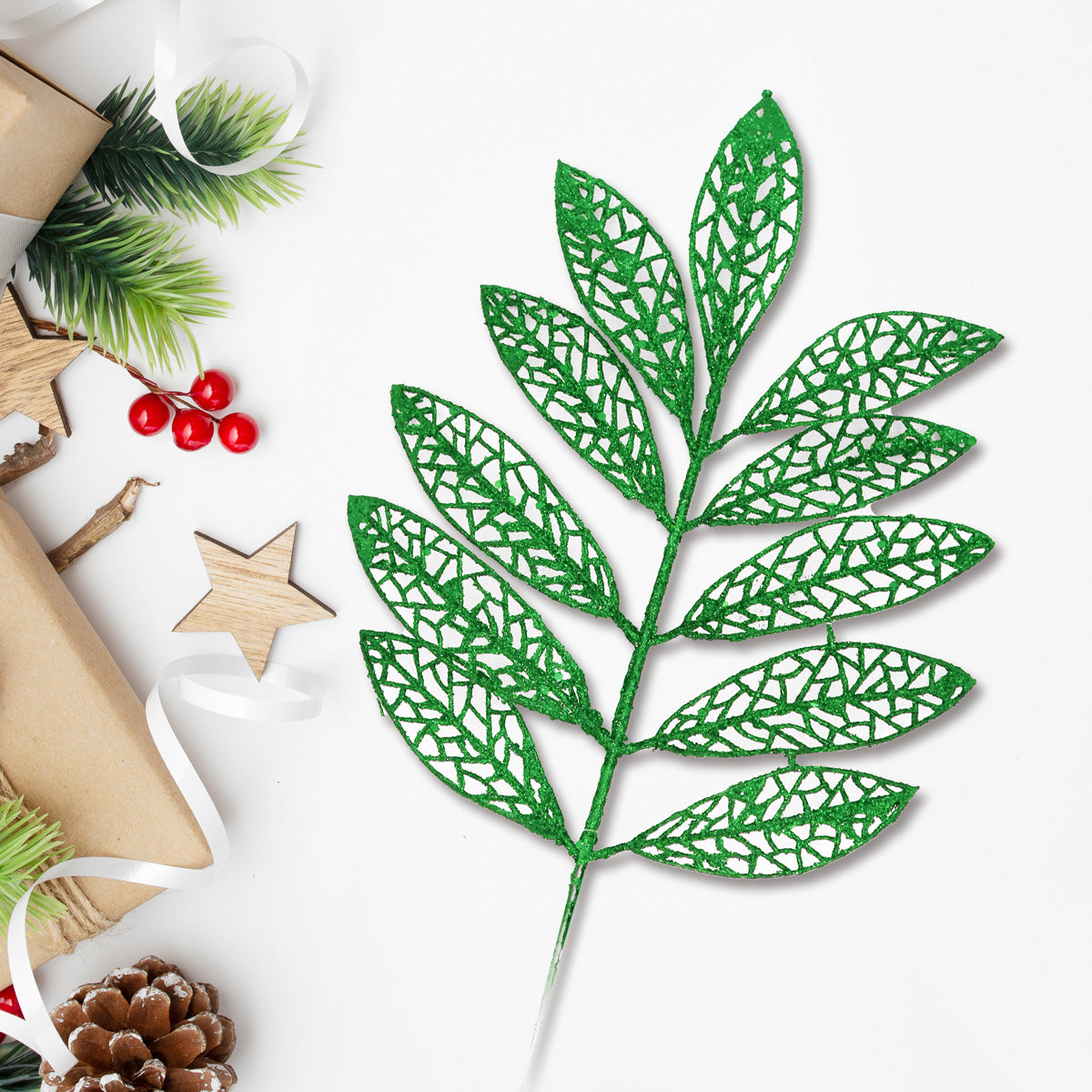 Adorno Navideño con Diseño de Hoja color Verde