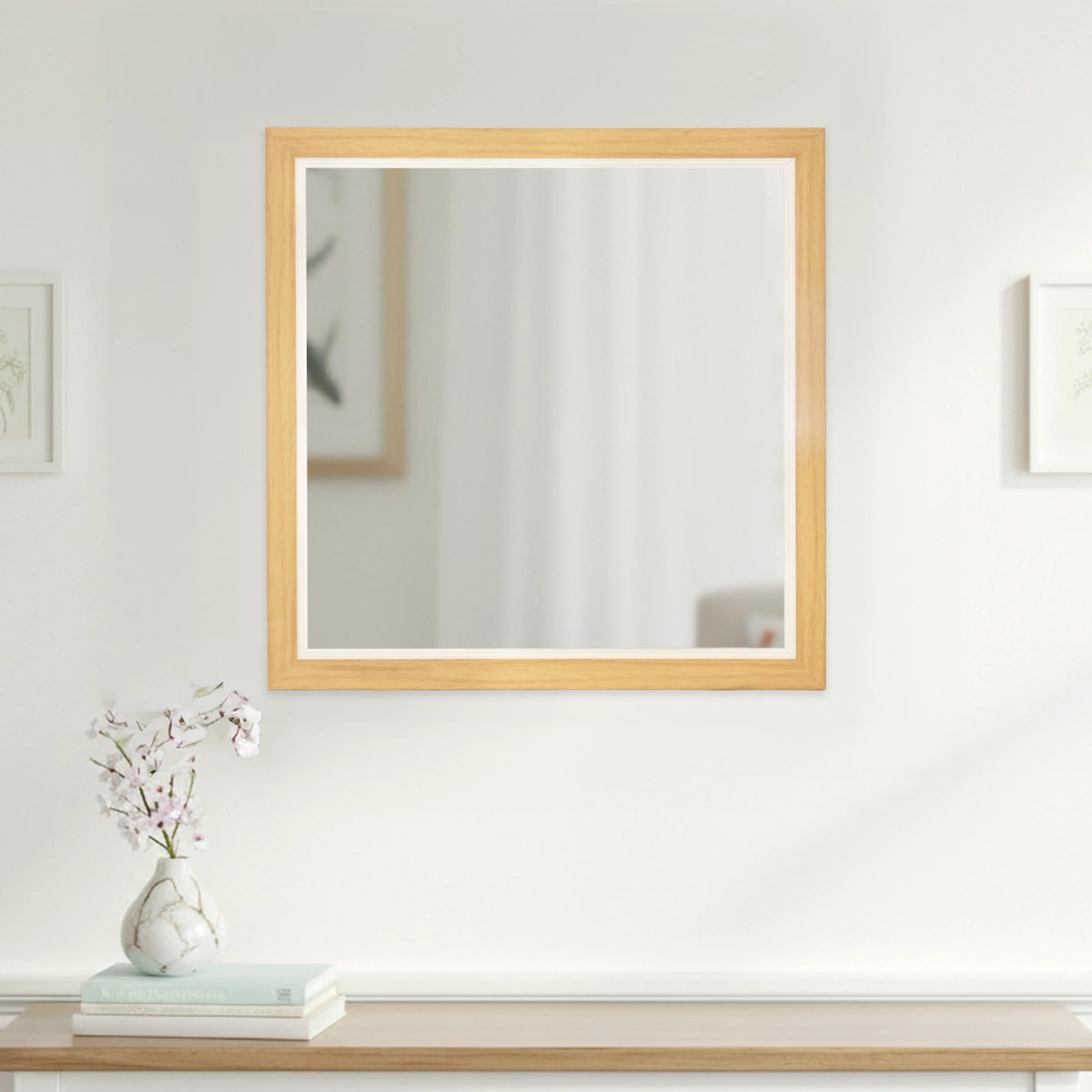 Espejo en Forma Cuadrada, Madera