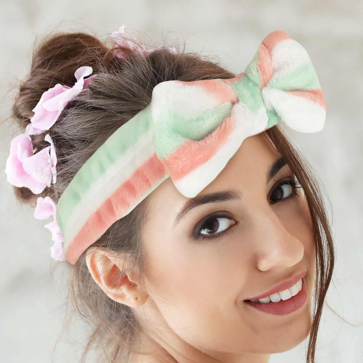 Diadema Facial con Moño para Dama, color Blanco con Verde