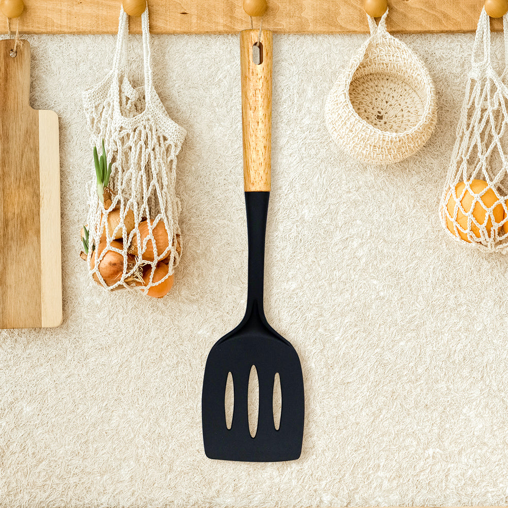 Volteador de Cocina con Mango de Madera