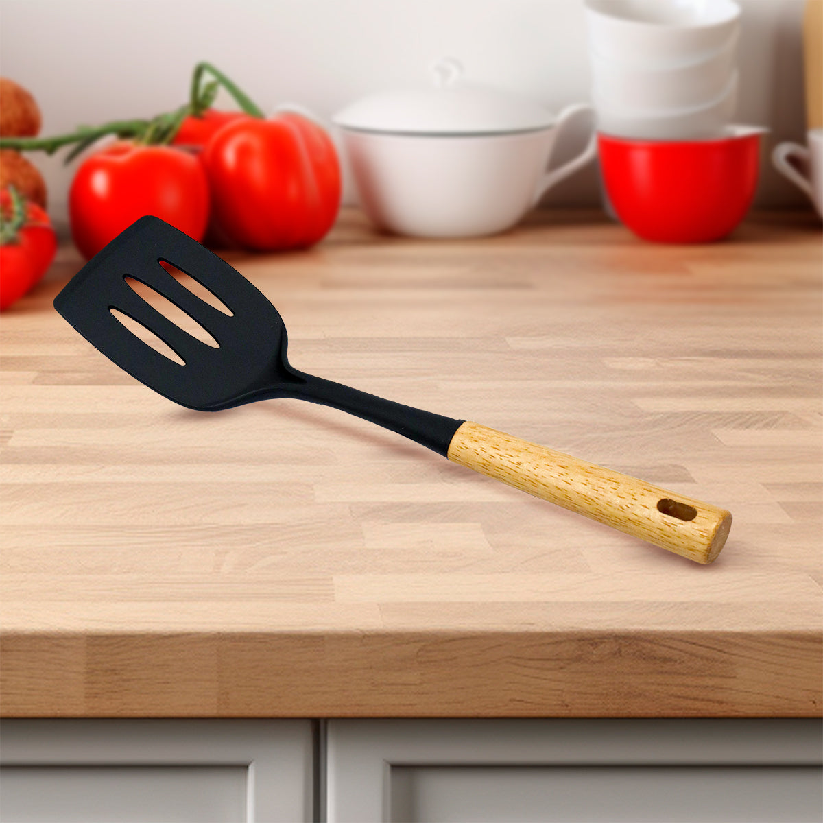 Volteador de Cocina con Mango de Madera