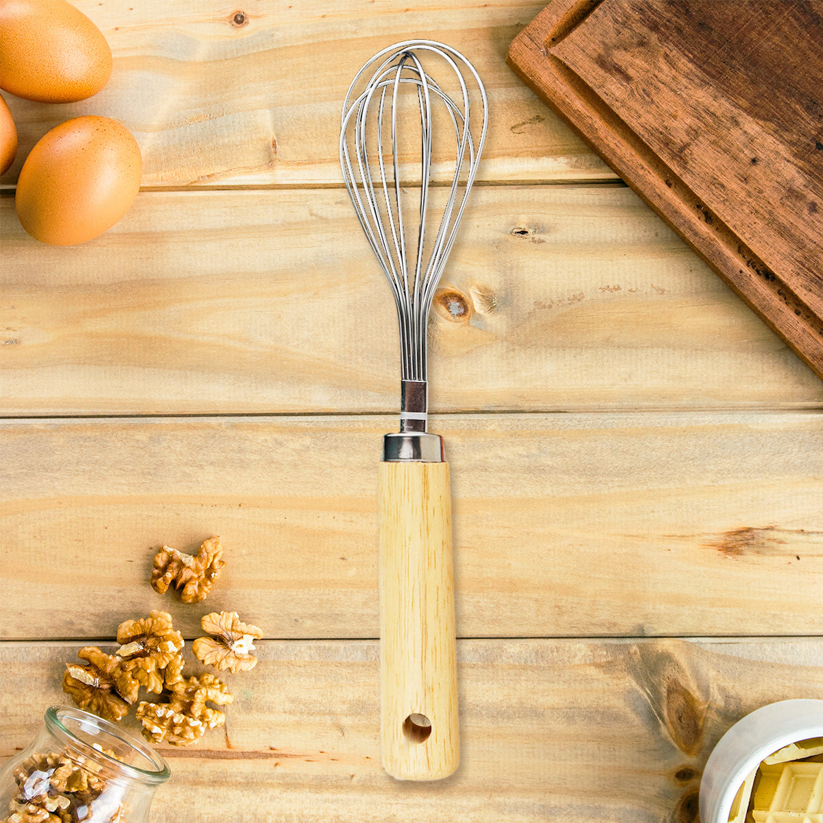 Batidor con Mango de Madera