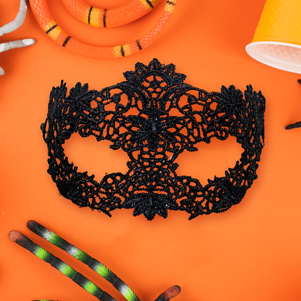 Antifaz color Negro con Diseño de Flor