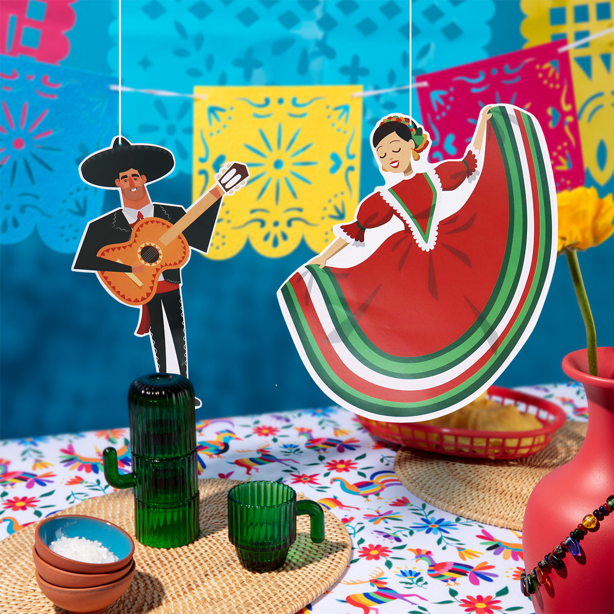 Decoración Colgante de Adelita y Músico para Fiestas Patrias