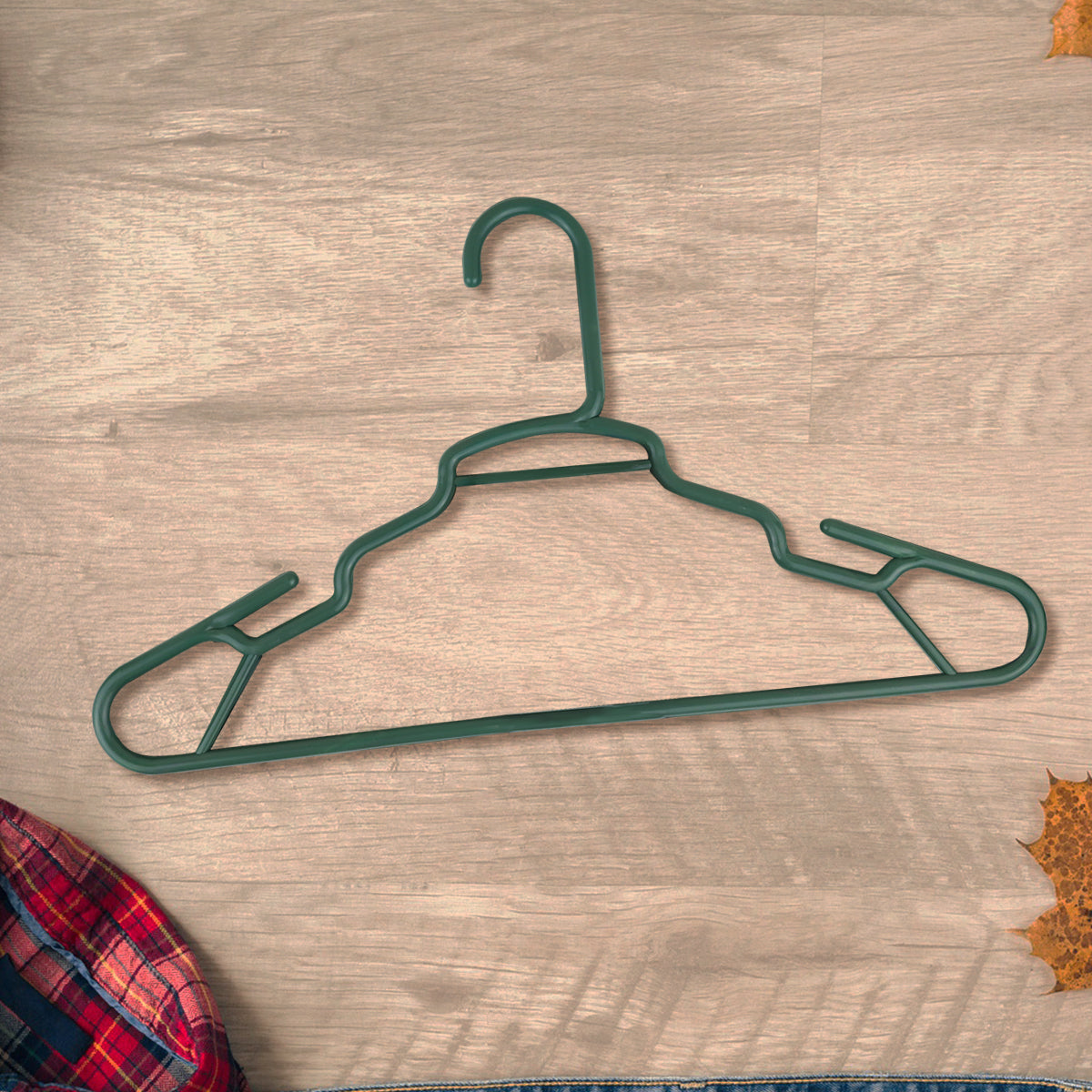 Gancho de Plástico para Ropa, Color Verde Olivo