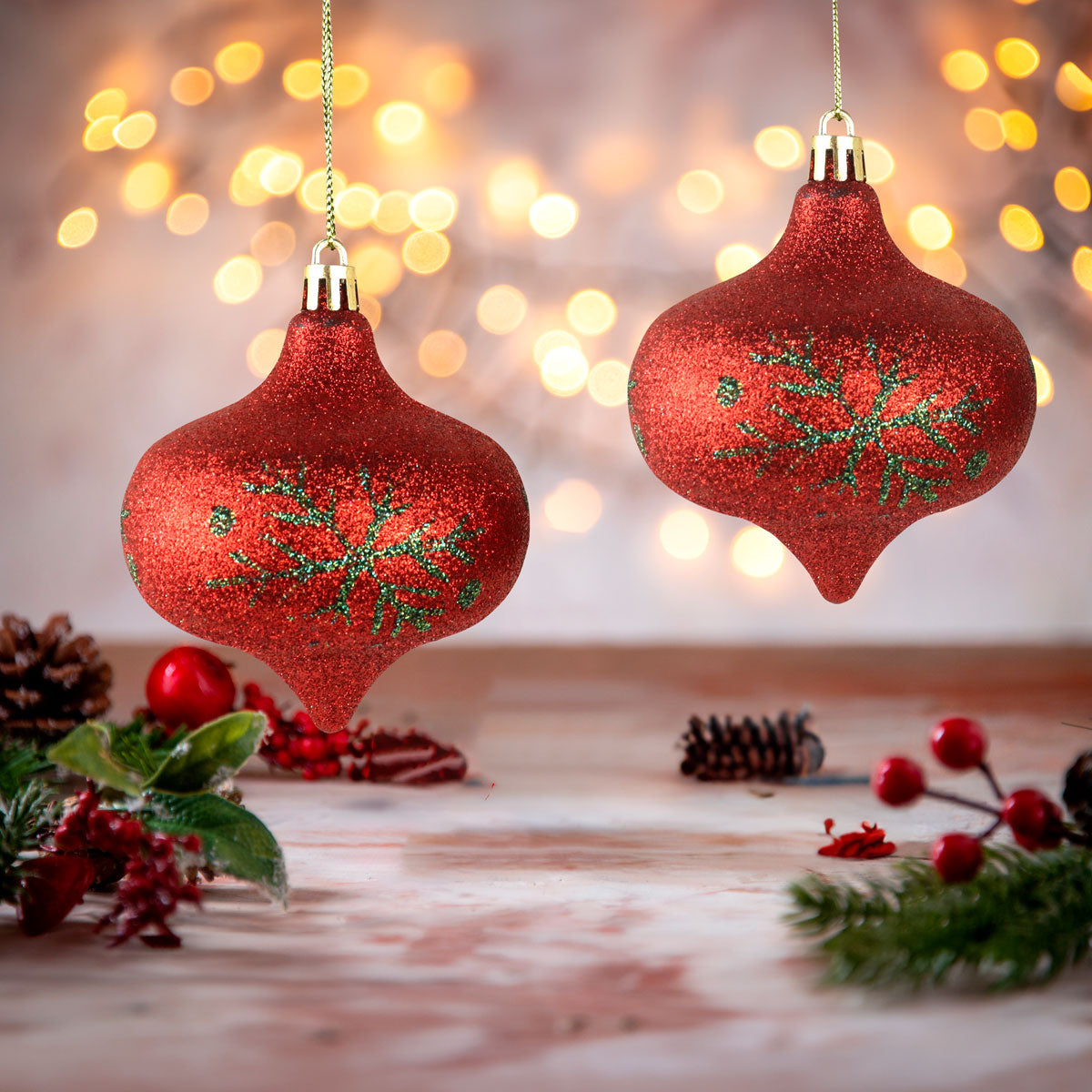 Esferas Navideñas Onion color Rojo Decoradas con Copos de Nieve, 2pzas