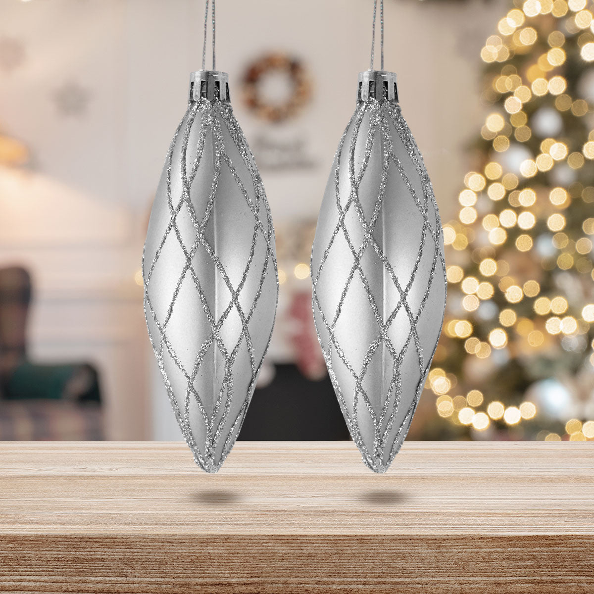 Esferas Navideñas con Glitter, Forma Alargada, Color Plateado, 2 pzas