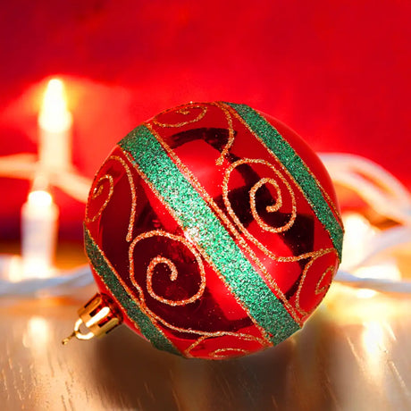 Esfera Navideña Decorada con Diamantina color Oro/Verde