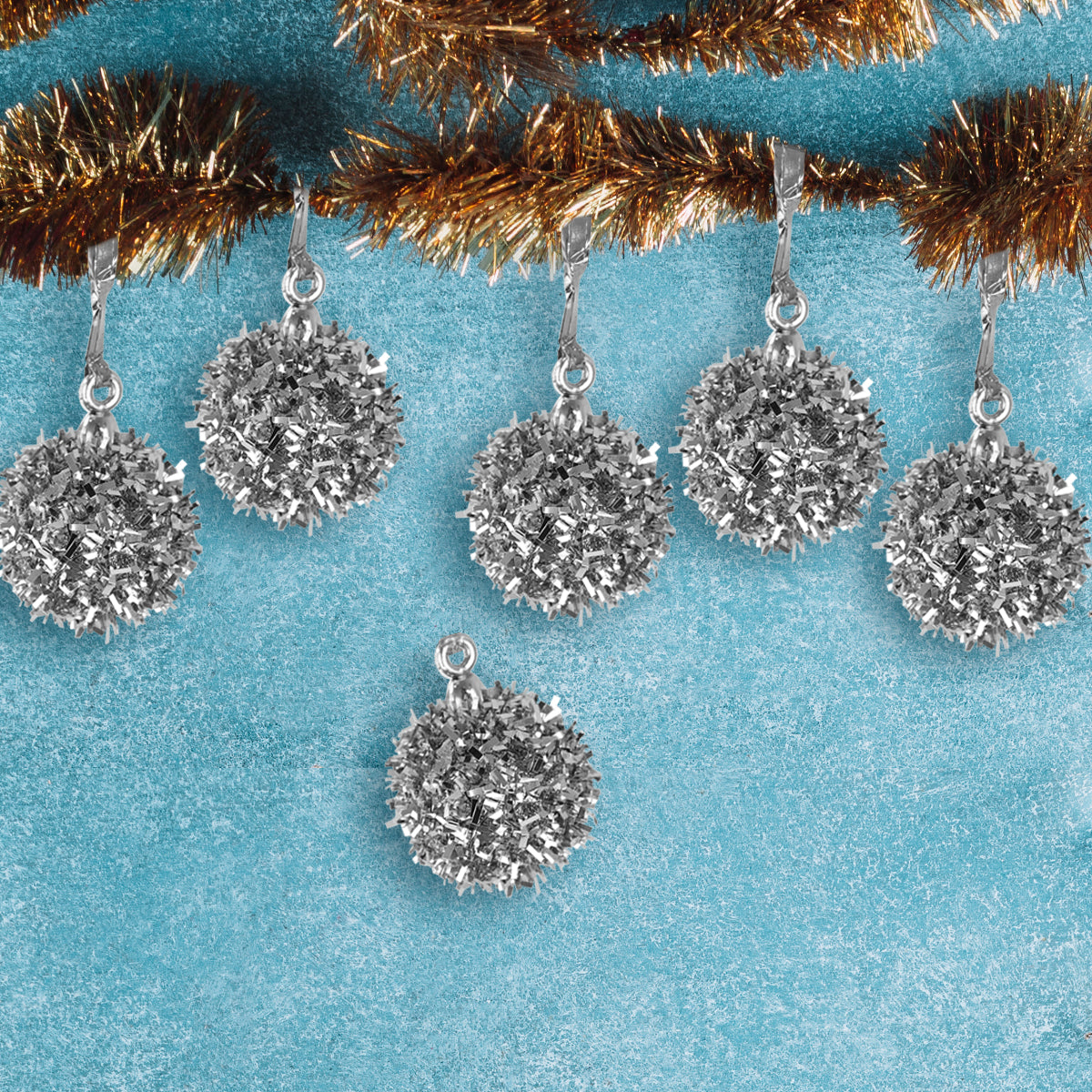 Mini Esferas Navideñas Brillantes, Color Plata, 6 pzas