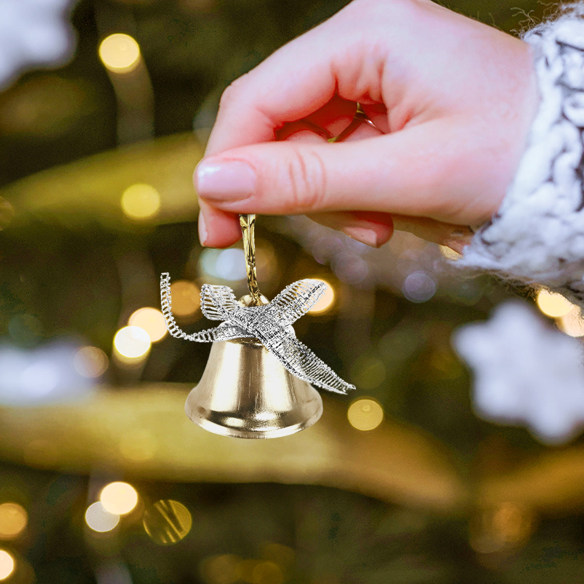 Ornamento Campanas, Color Bronce, 5 pzas
