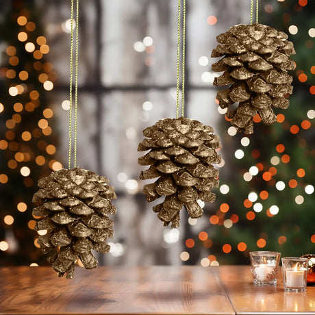 Ornamentos en Forma de Piñas Navideñas color Oro
