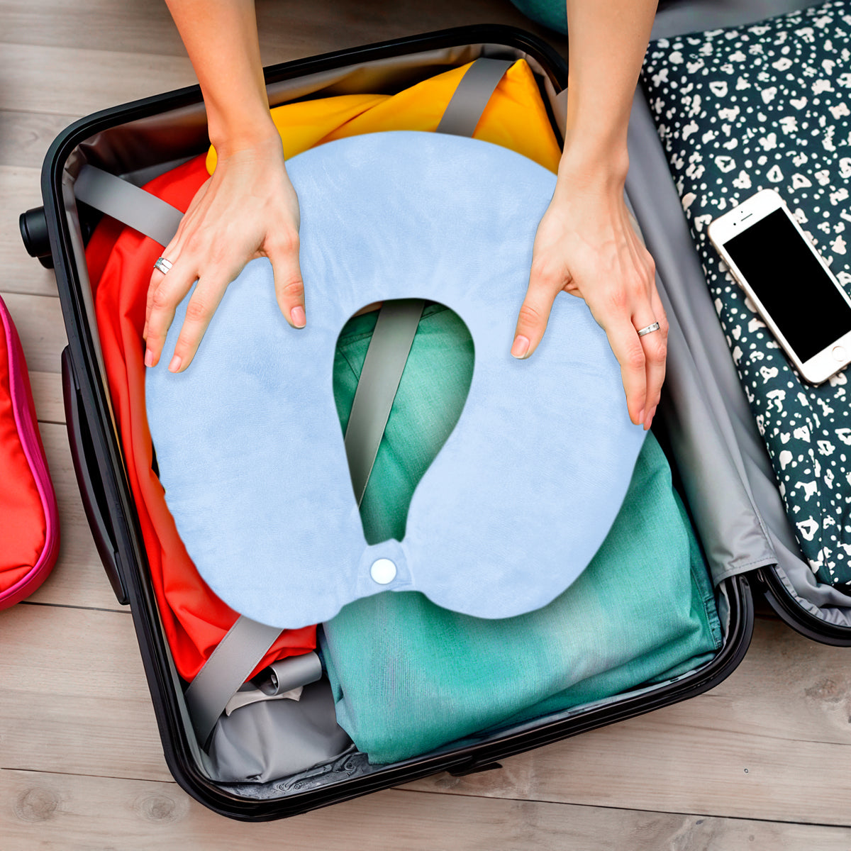 Almohada de Viaje Aterciopelada, Color Azul