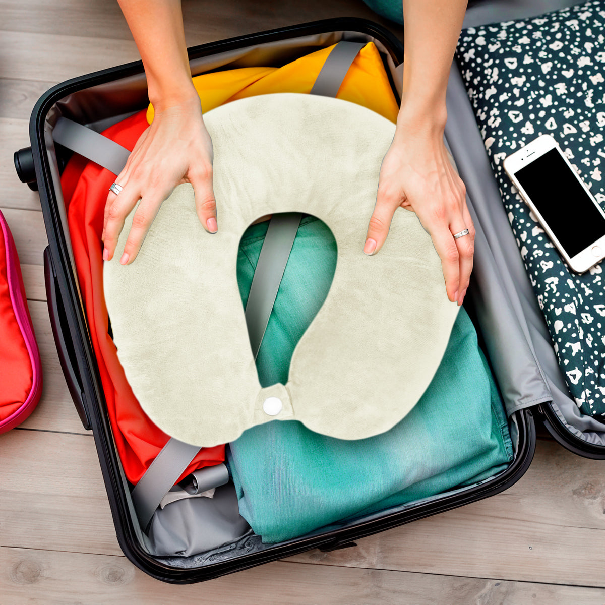 Almohada de Viaje Ergonómica, Color Crema