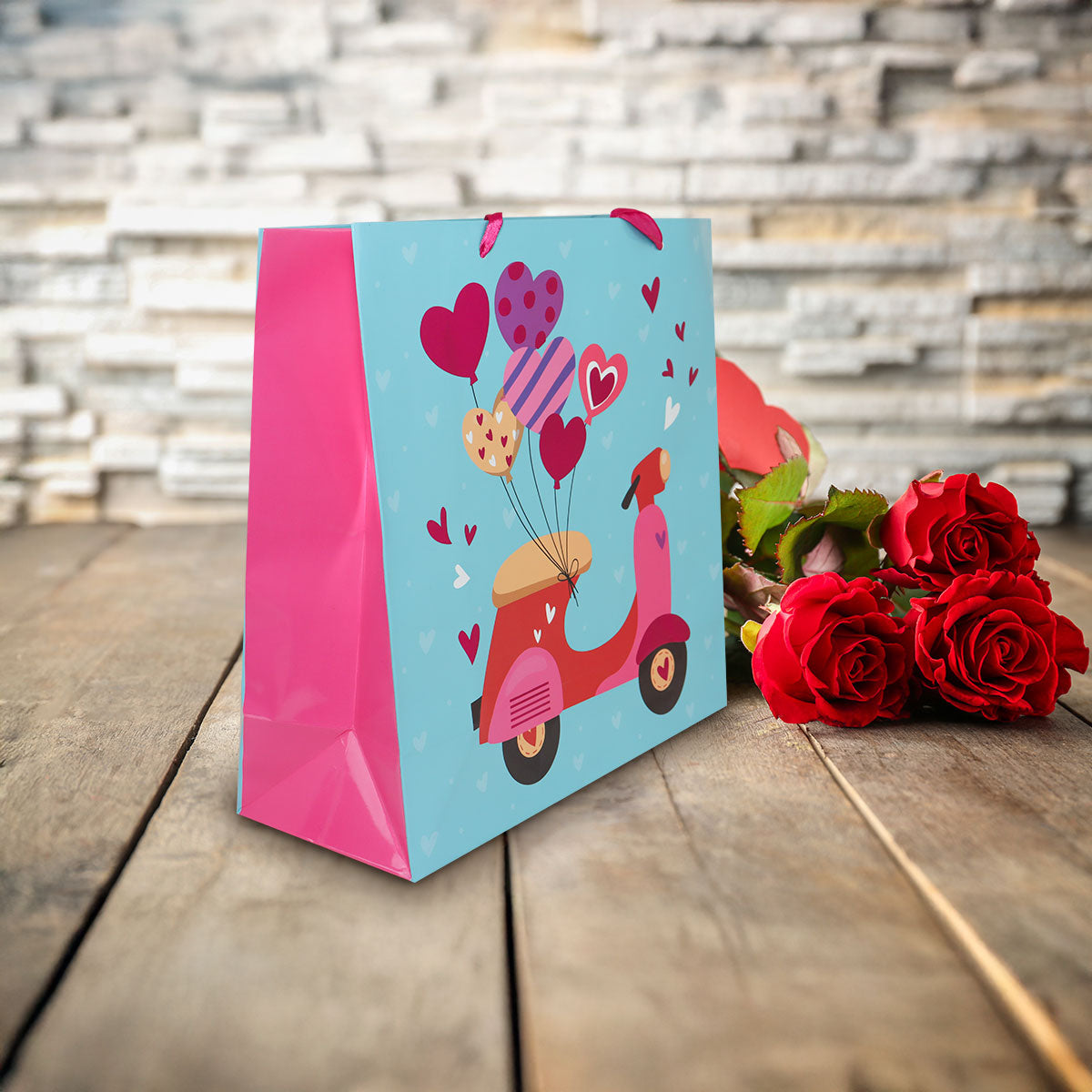 Bolsa Para Regalo Moto con Corazones, color Azul