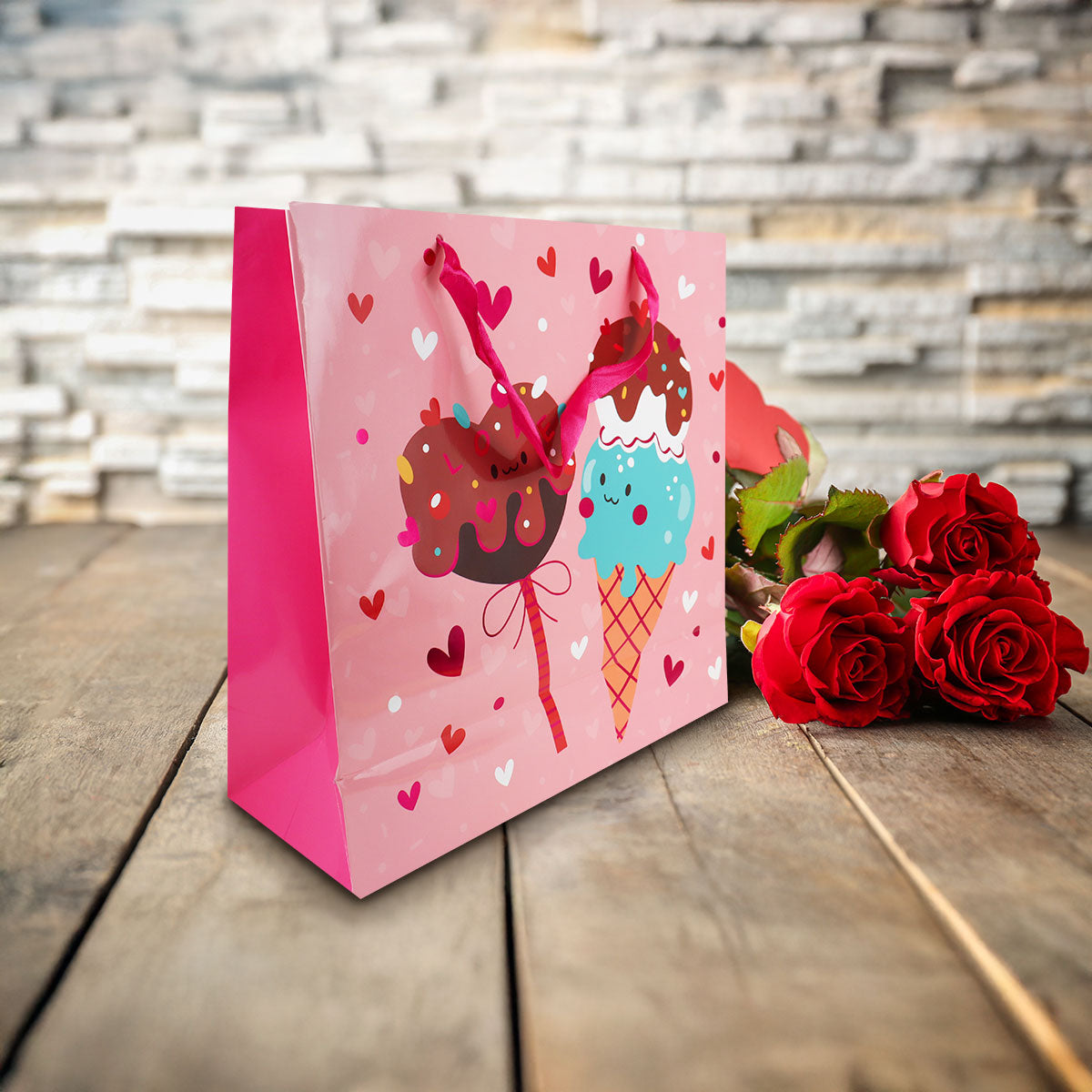 Bolsa Para Regalo Helado con Corazones, color Rosa