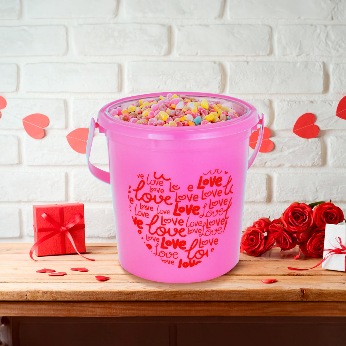 Cubeta de Plástico Diseño de Corazón, color Rosa