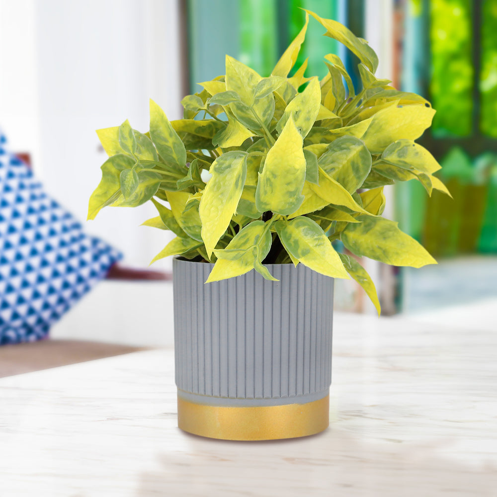 Maceta Gris con Planta Artificial Color Amarillo