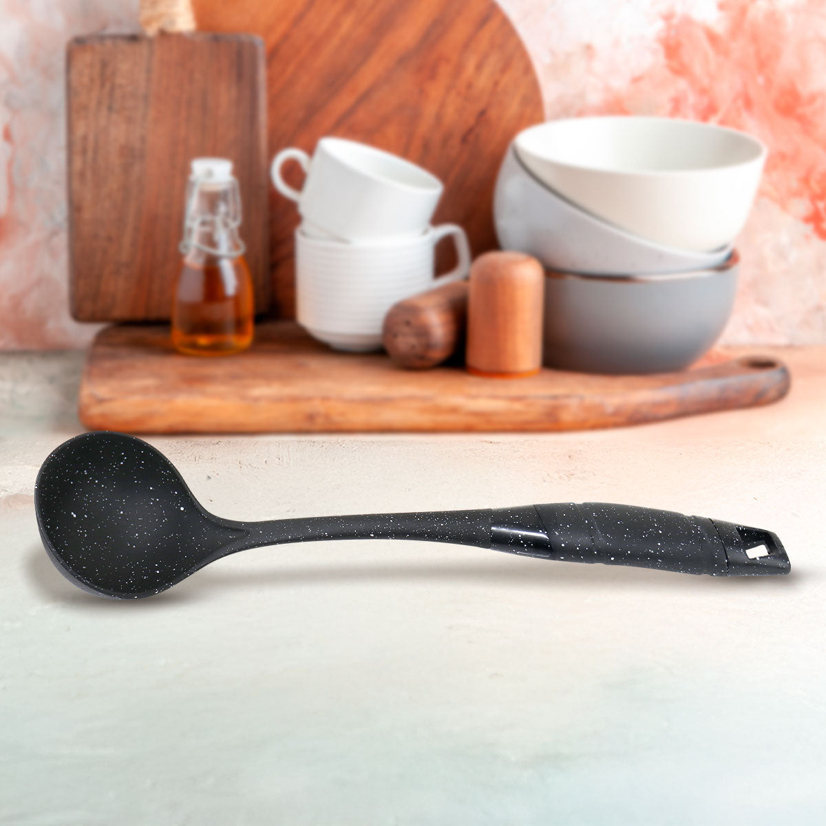 Cucharón, Inkanto, Color Negro con Puntos Blancos