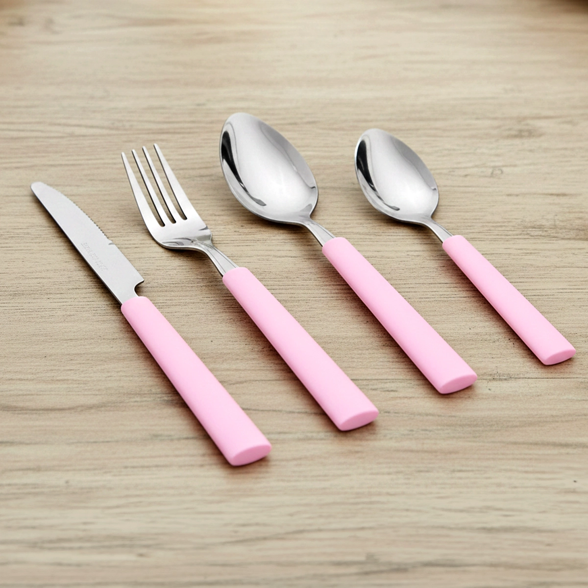 Set de Cubiertos, Color Rosa, Inkanto