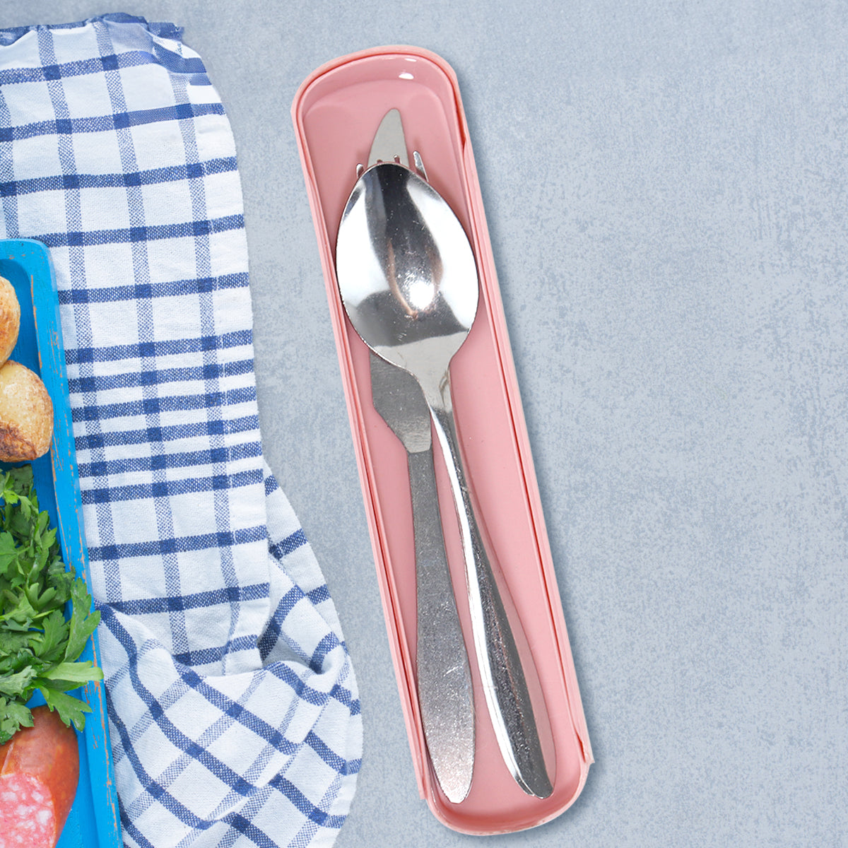 Estuche Color Rosa con Cubiertos, 3 Pzas