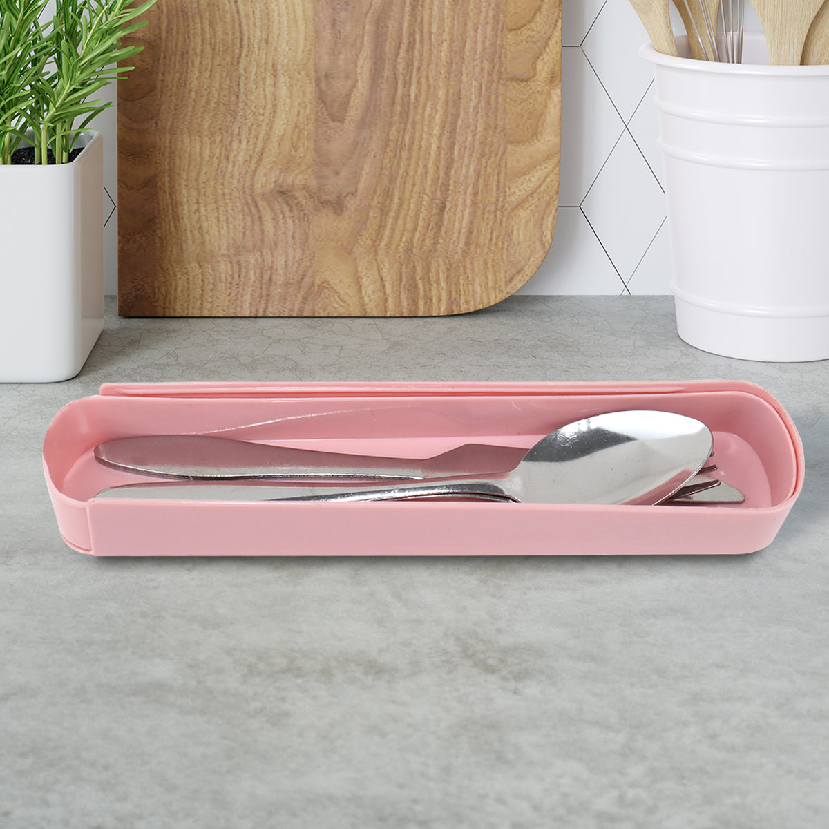 Estuche Color Rosa con Cubiertos, 3 Pzas