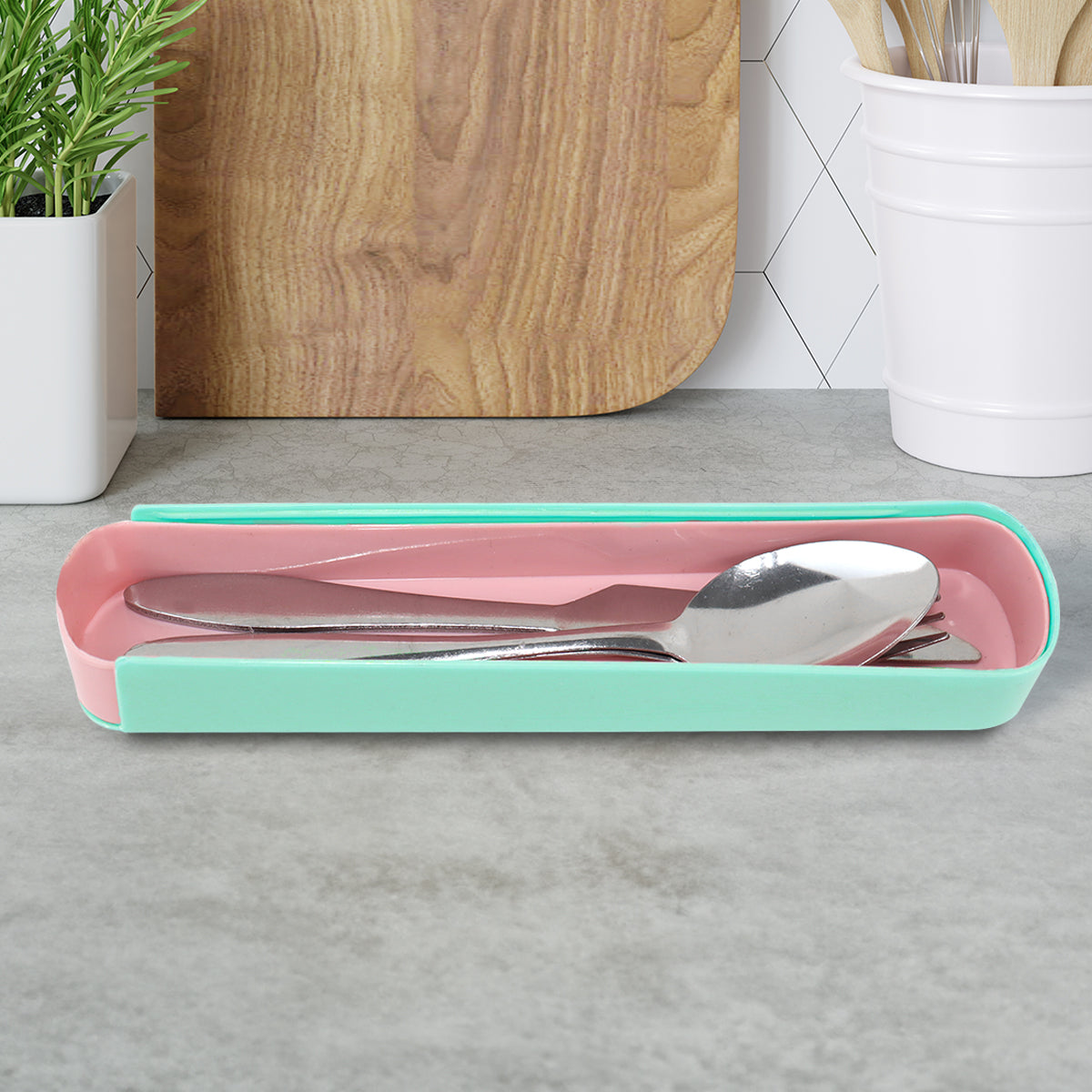 Estuche Color Verde con Cubiertos, 3 Pzas