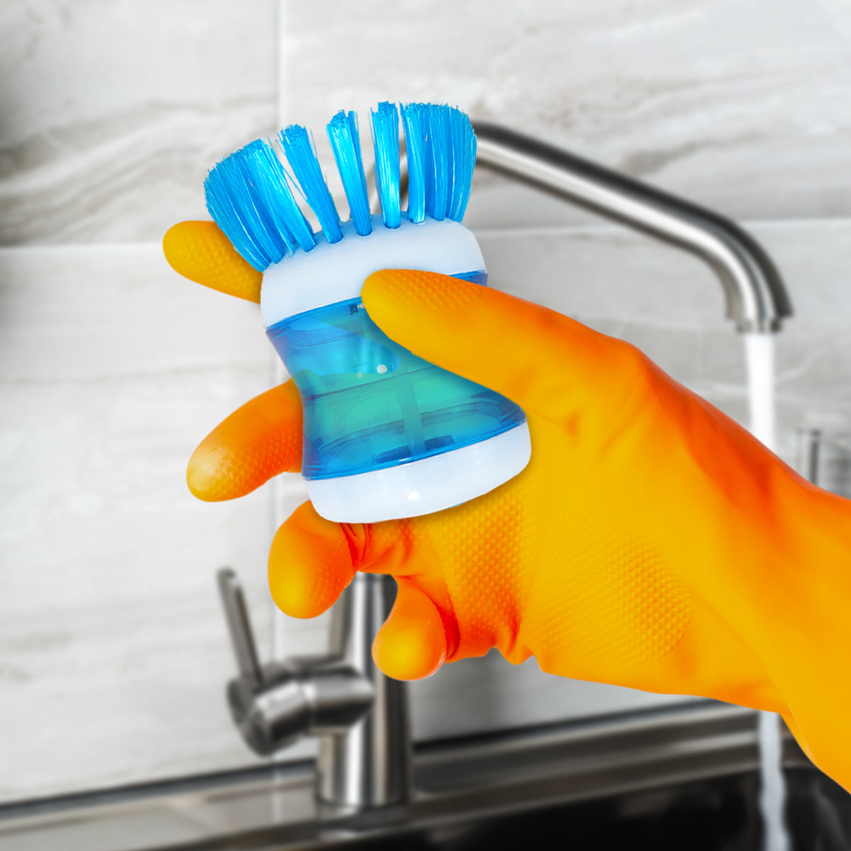 Cepillo con Dispensador de Jabón