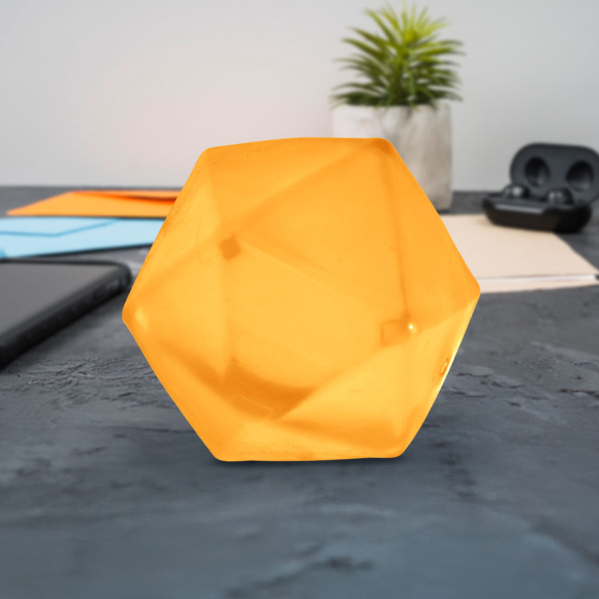 Squishy Poligonal, Color Naranja