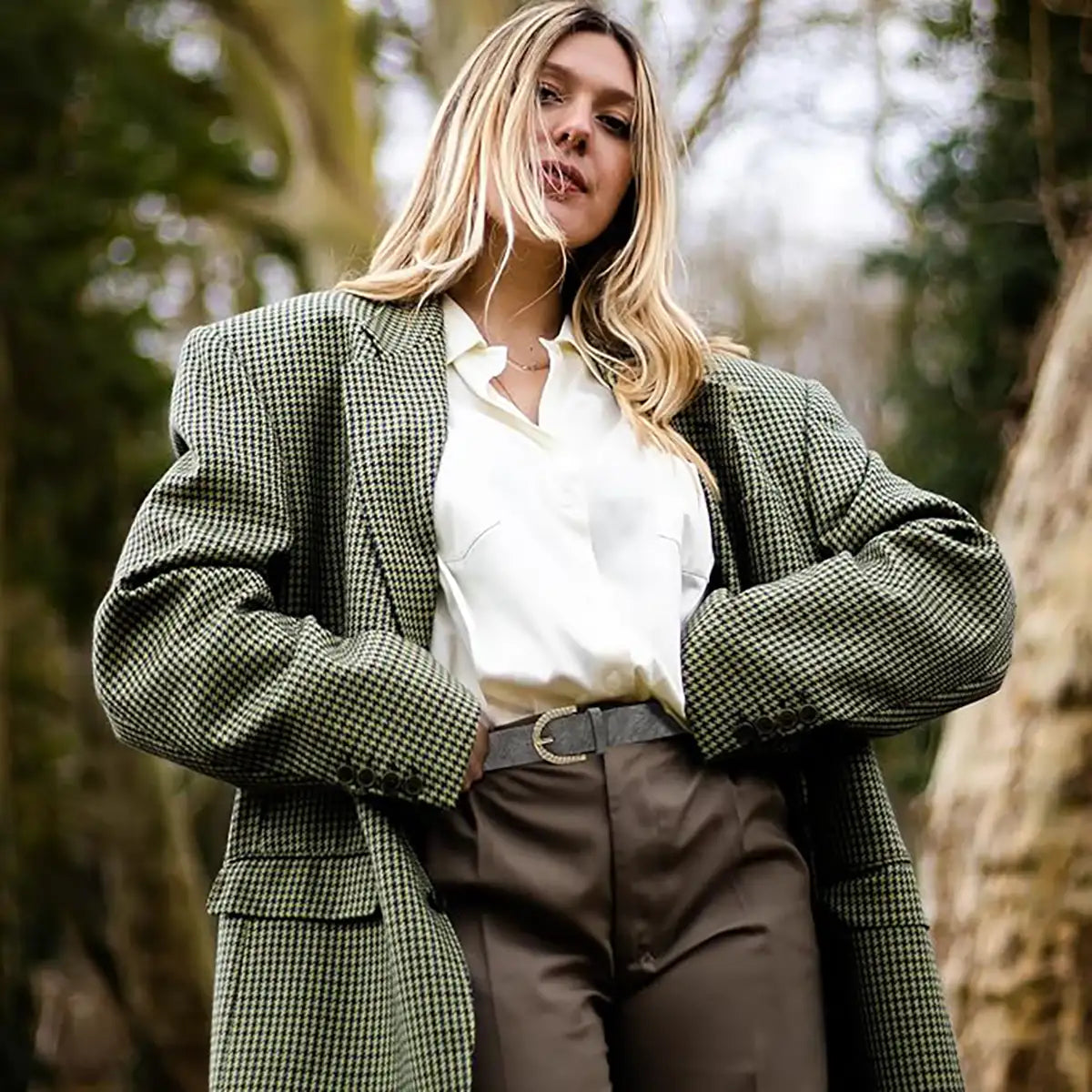 Cinturón de Piel con Hebilla en D, Color Gris