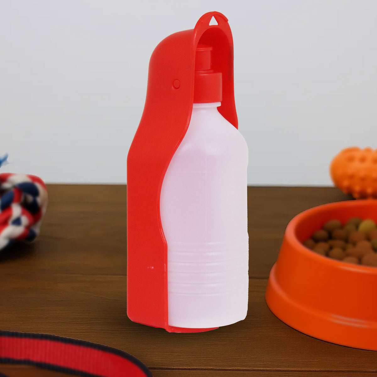 Botella Dispensador de Agua para Mascotas, Color Rojo, 250 ml