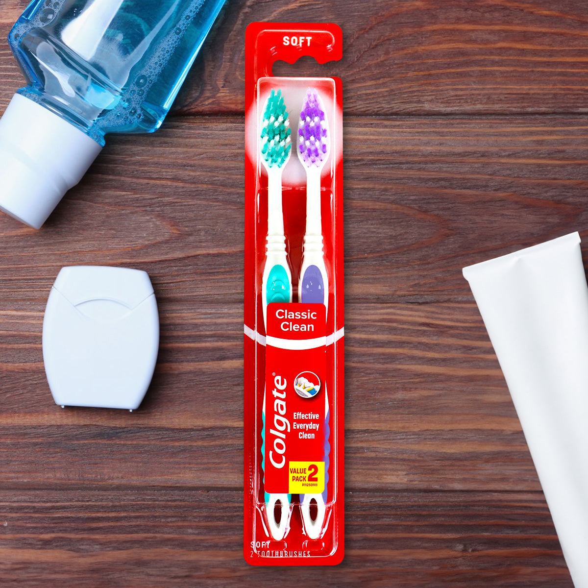 Set de 2 Cepillos de Dientes Colgate, Color Morado y Azul