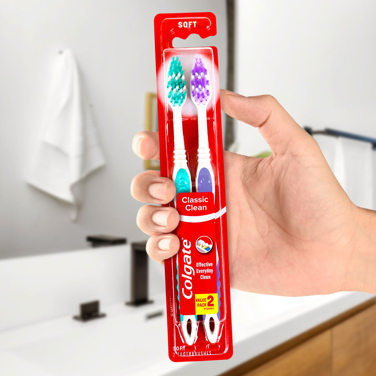 Set de 2 Cepillos de Dientes Colgate, Color Morado y Azul