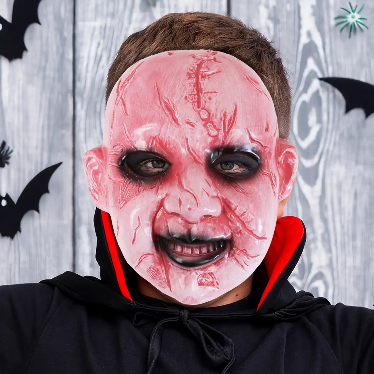 Muñeco con Cicatriz, Máscara de Plástico