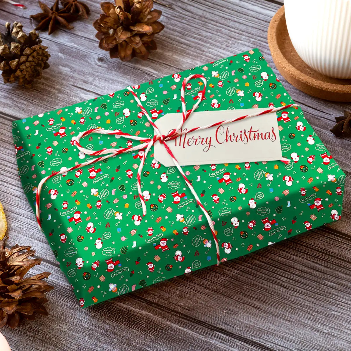 Papel para Envolver Regalos Navideño, Personajes, Color Verde