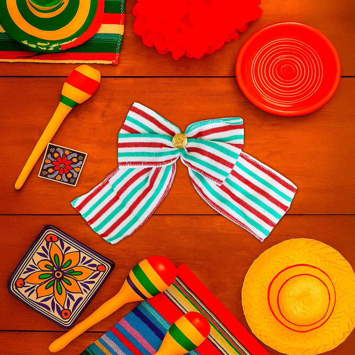 Corbatín, Fiestas Patrias, Tricolor