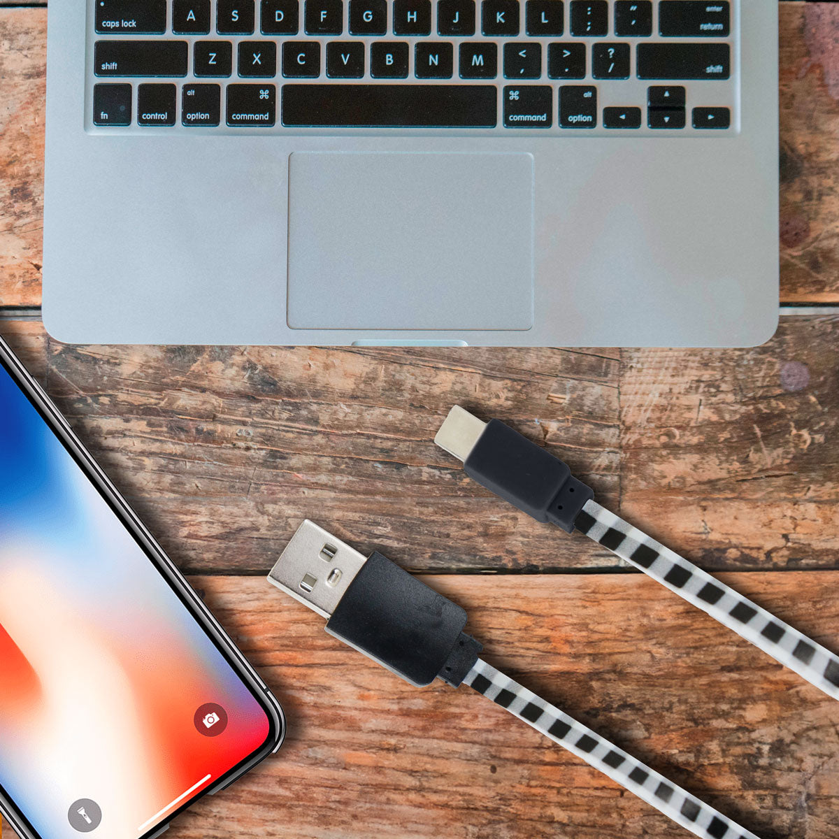 Cable USB Tipo C, Diseño Cuadros Blanco y Negro
