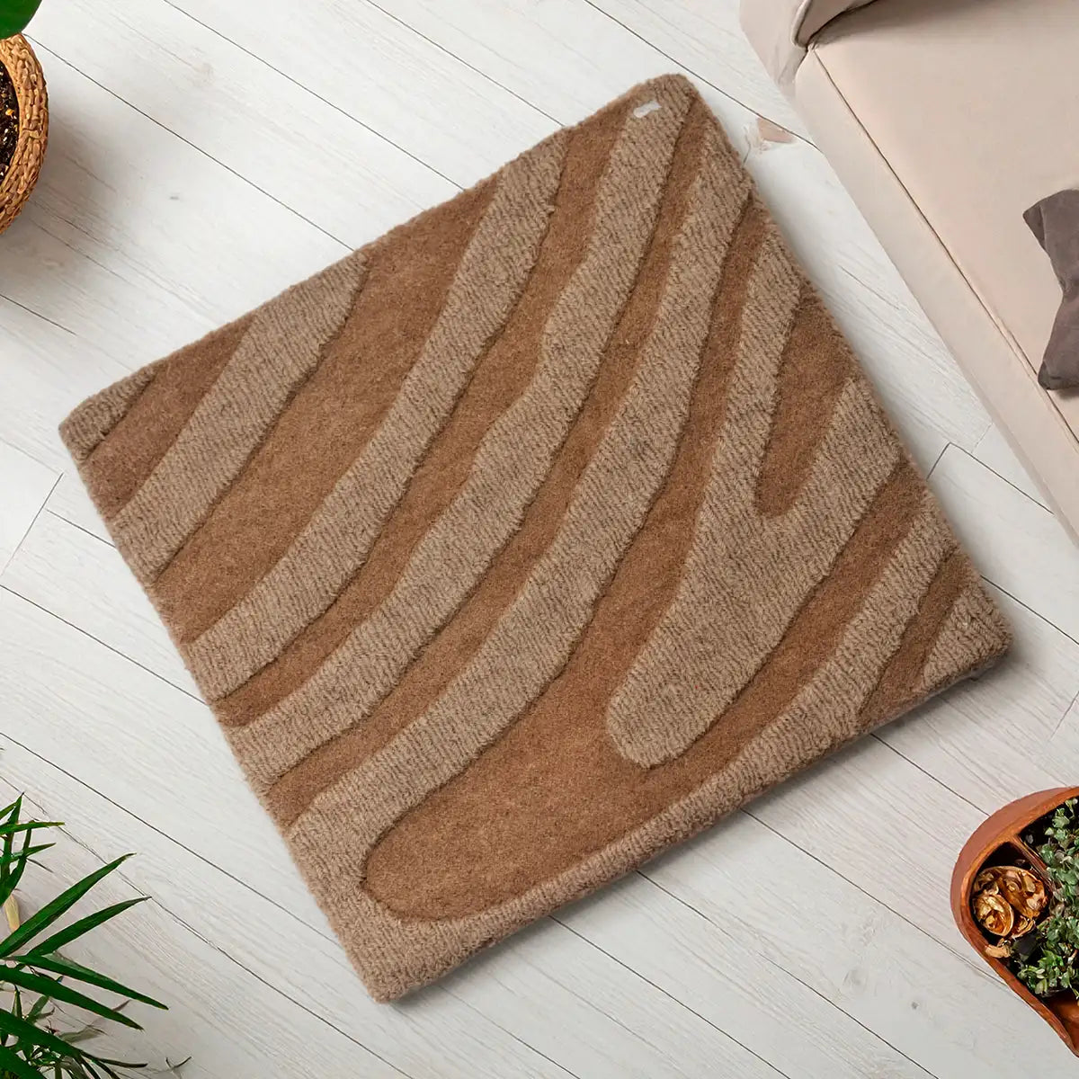 Brinaya, Tapete Cuadrado