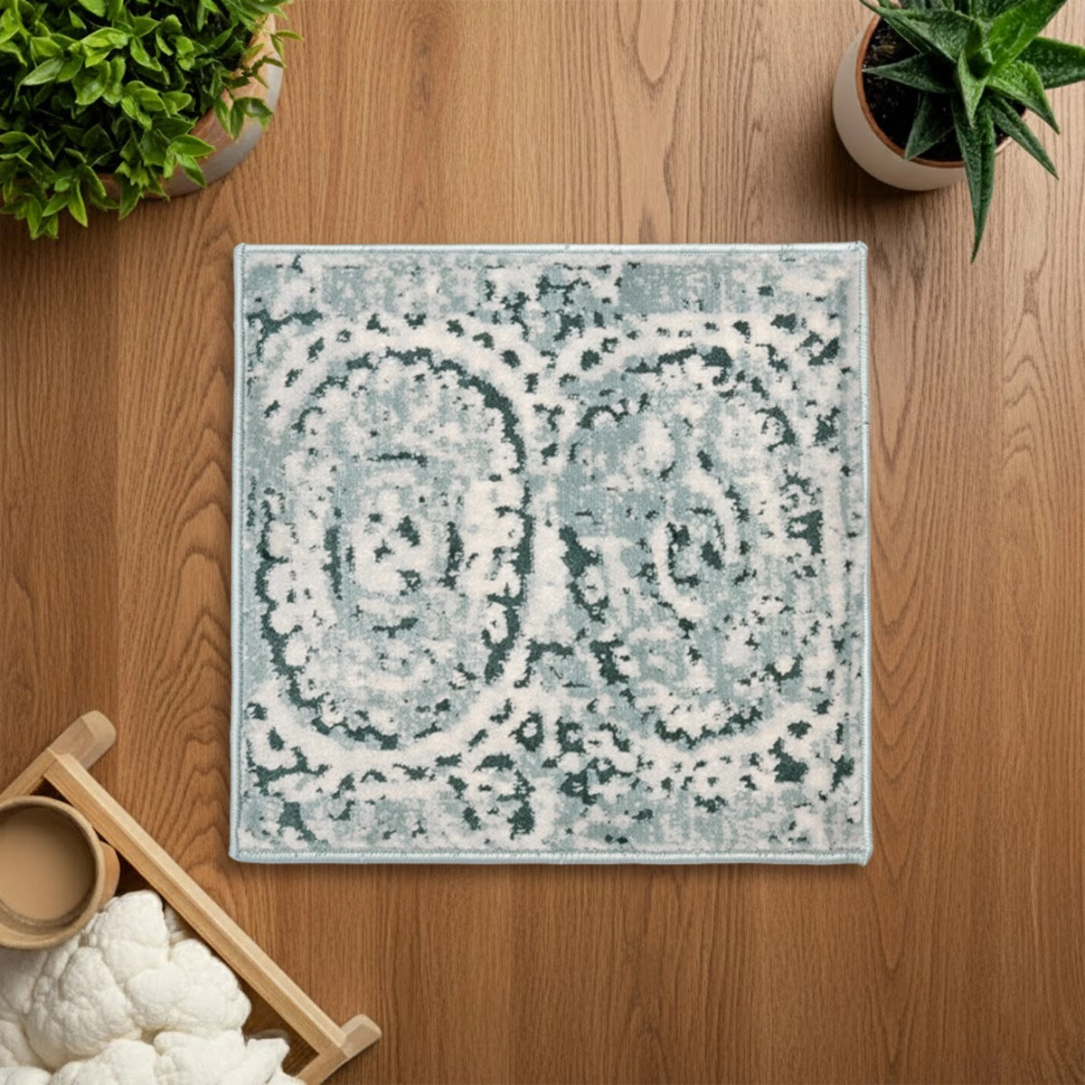 Nayeli, Tapete Cuadrado