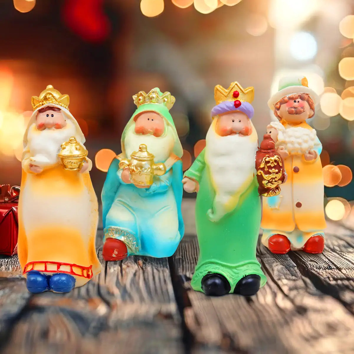 Figura Navideña de Cerámica, Reyes Magos, 4 pzas