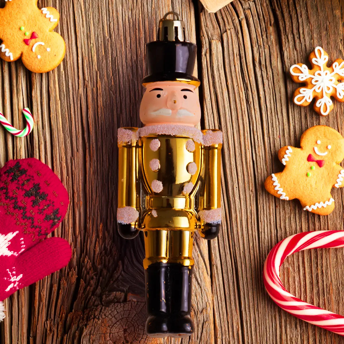 Cascanueces Navideño, Color Oro