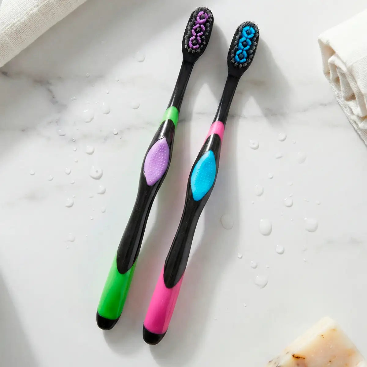 Cepillo Dental, Color Morado y Azul, 2 pzas