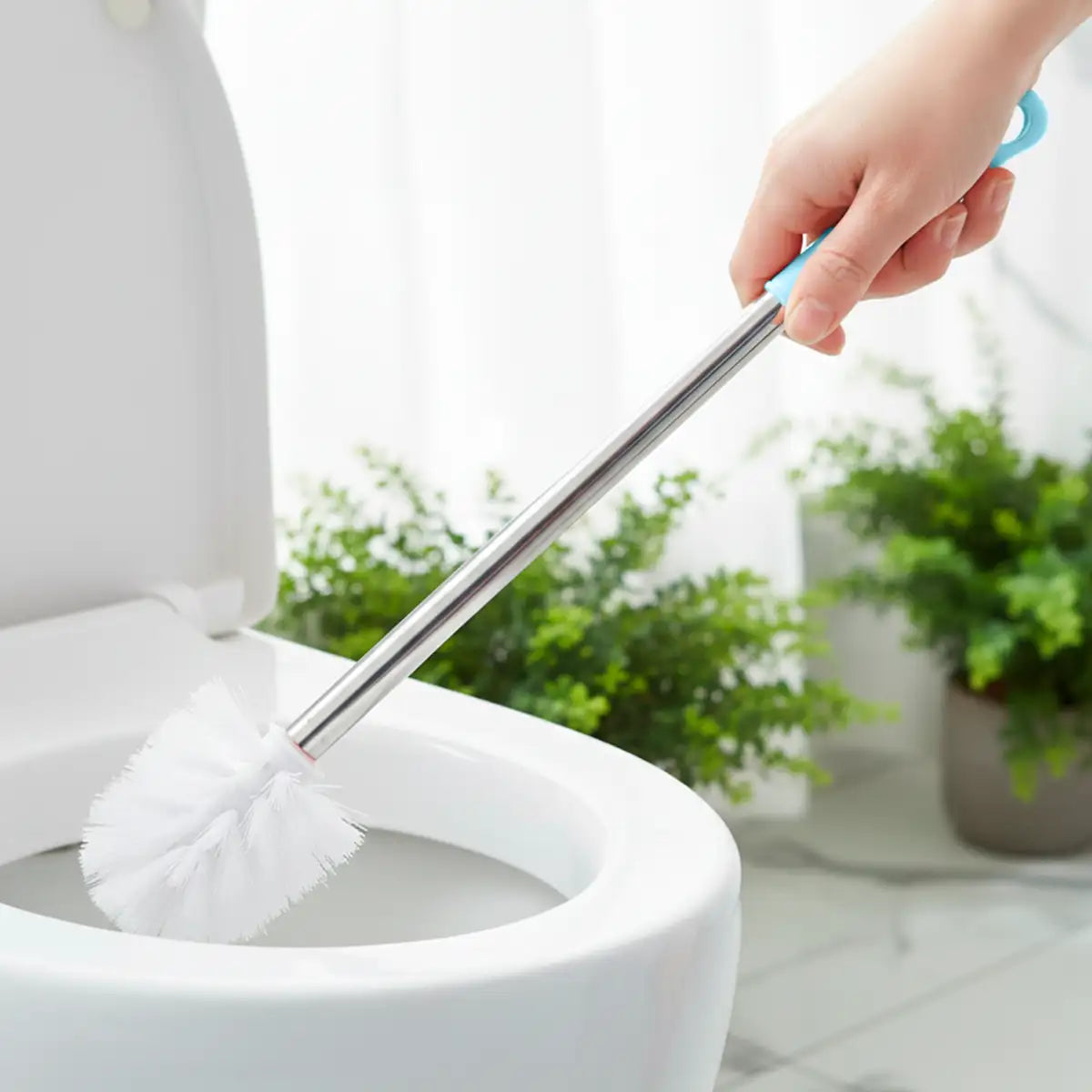 Cepillo con Base para Baño, Color Azul Pastel