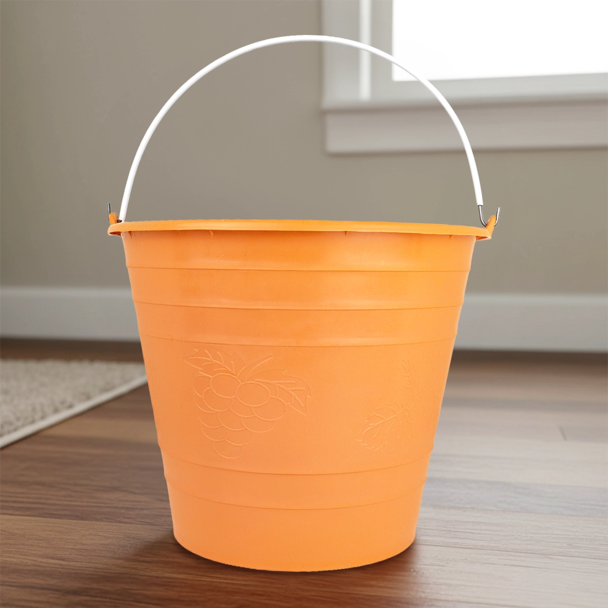 Cubeta de Plástico, Color Naranja, 9 L