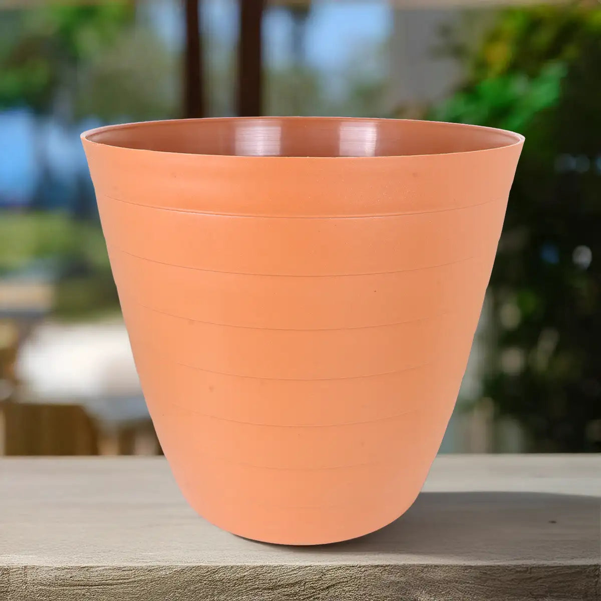 Maceta de Plástico Grande, Color Amarillo