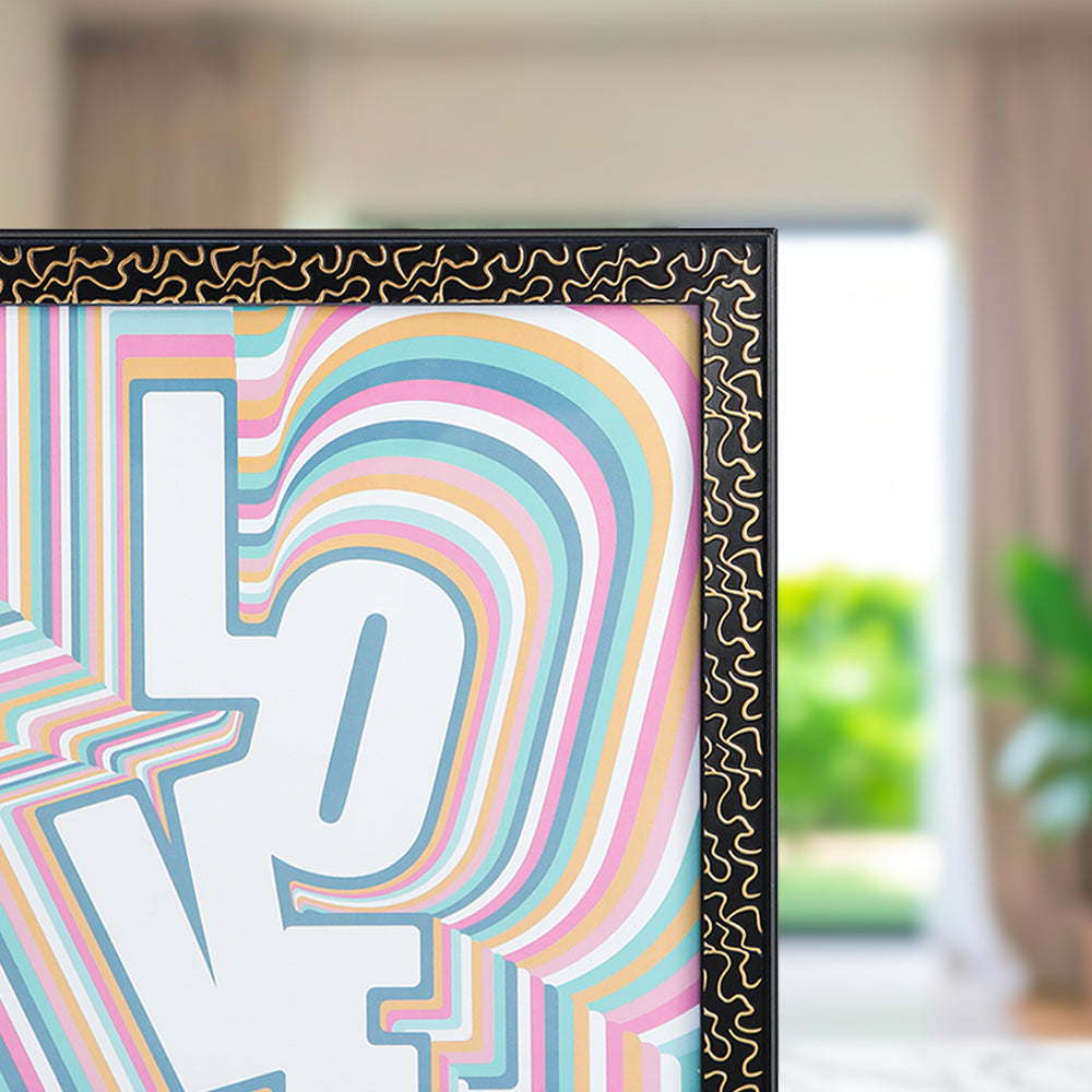 Portadocumento Negro con Detalles Dorados